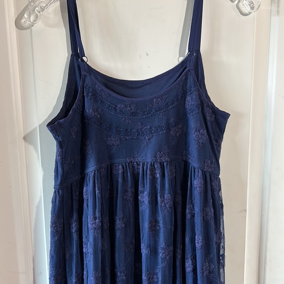 TORRID Maxi Dress Netting with Kick Pleats over Short Slip Size 0 - Picture 6 of 12